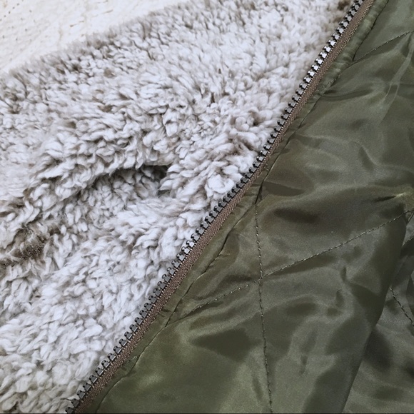 Hooded Sherpa Jacket - Picture 4 of 6